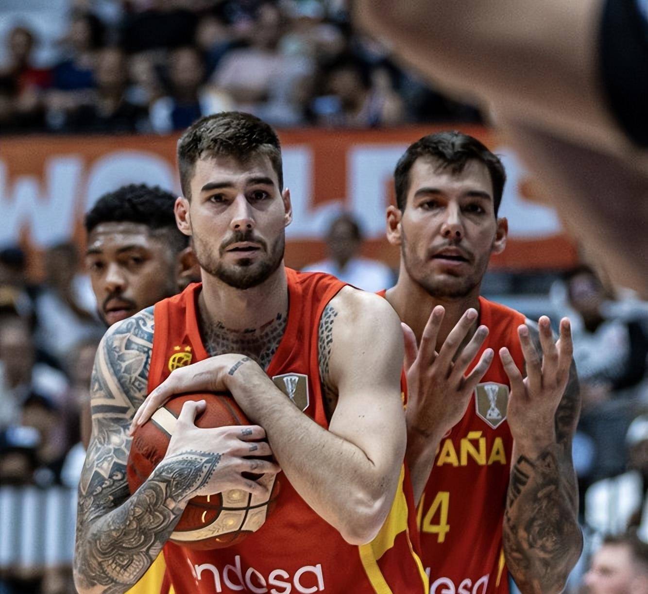 西班牙篮球明星弗尔南德斯连续三场砍下+得分