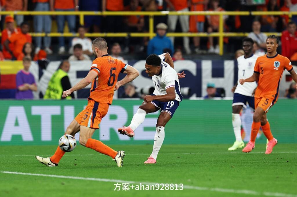 包含沃尔夫斯堡主场惊险取胜进军德甲前六的词条